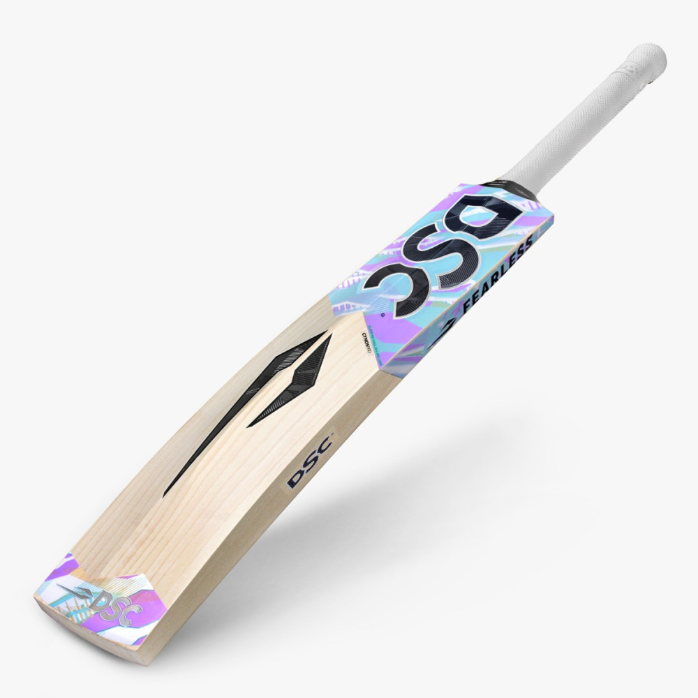 DSC Cynos Pro English Willow Cricket Bat