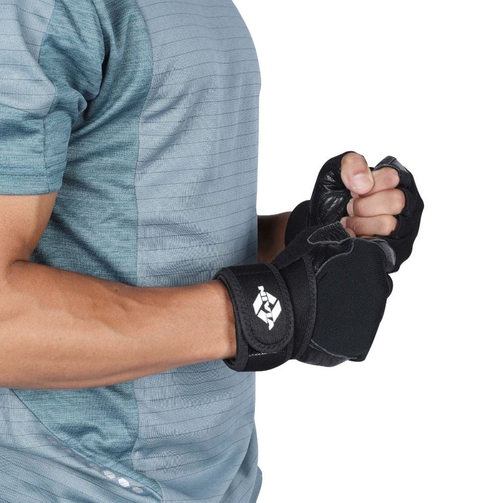 Nivia Cobra With Strap Gym Gloves
