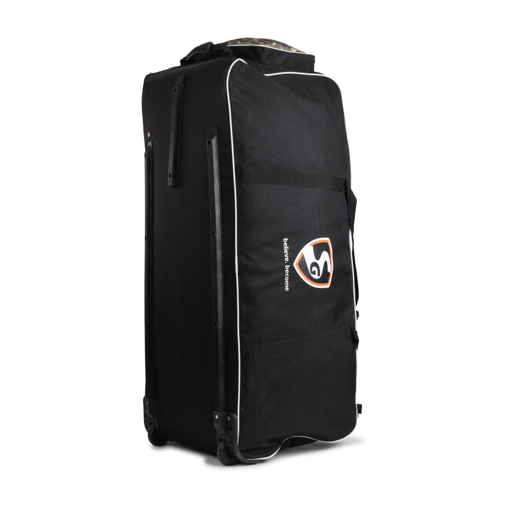 SG Blazepak Holdall Wheelie Kit Bag SG Blazepak Holdall Wheelie Kit Bag