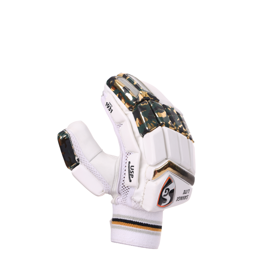 SG Savage Lite Batting gloves