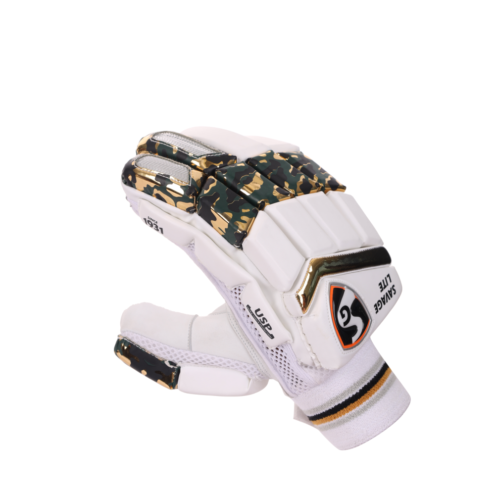 SG Savage Lite Batting gloves