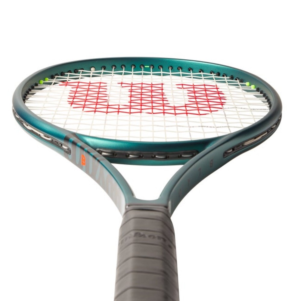 Wilson Blade 98 18x20 V9 Tennis Racquet