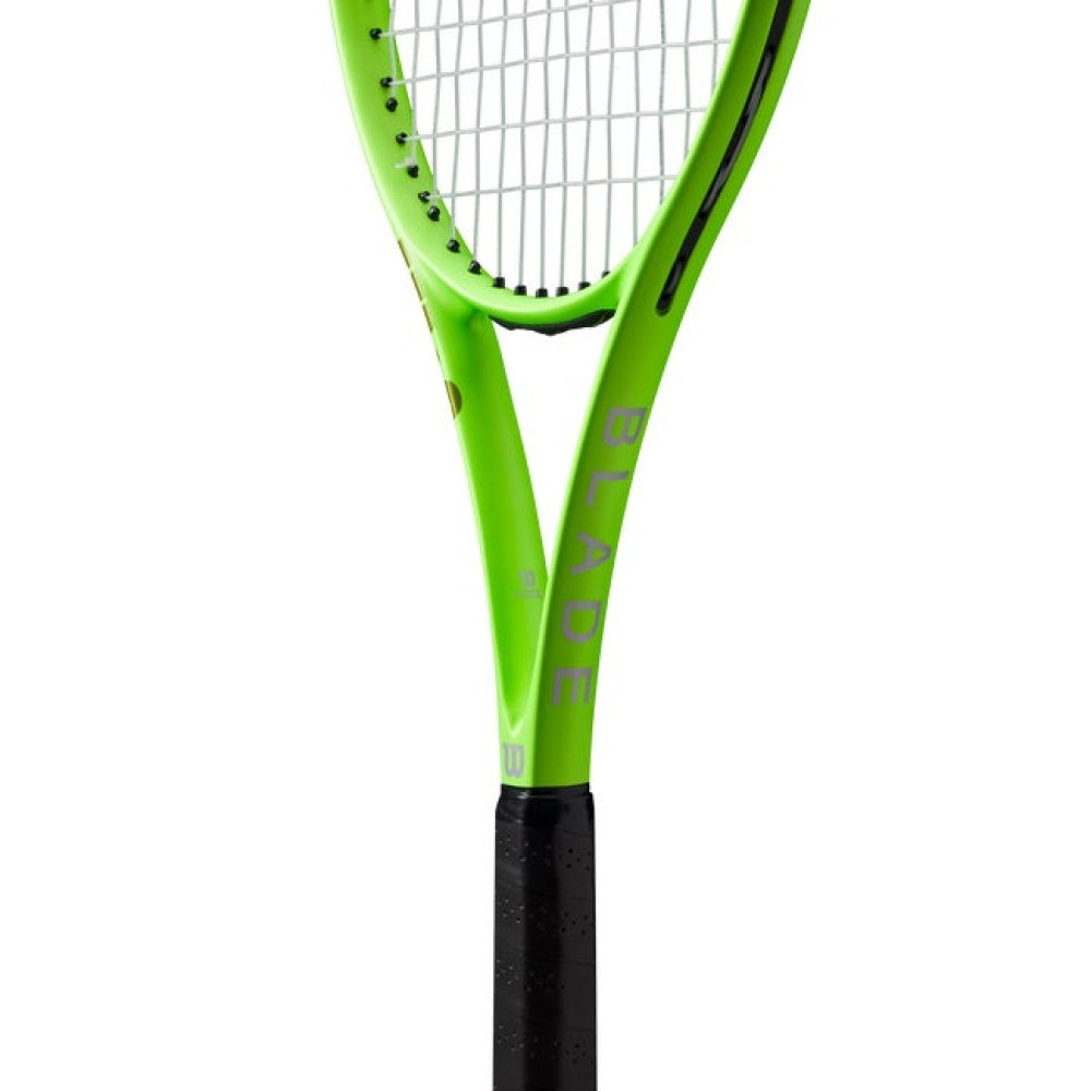 Wilson Blade Feel RXT 105 Tennis Racquet 